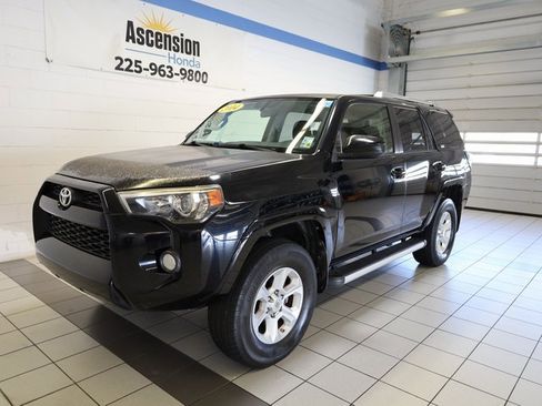 Used 2014 Toyota 4Runner SR5 image 2