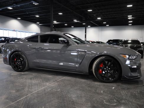 Used 2018 Ford Mustang Shelby GT350R w/ GT350R Equipment Group 920A image 8