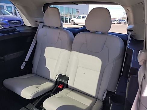 Used 2022 Volvo XC90 T6 Momentum image 48