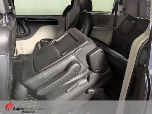 Used 2012 Chrysler Town & Country Limited w/ Luxury Group FWD image 36