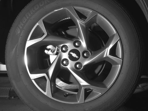Used 2025 Chevrolet Trax LT FWD image 15