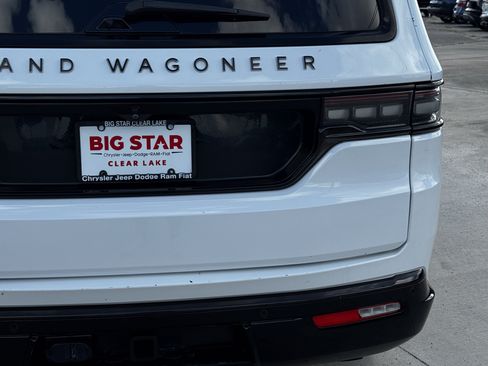 Used 2024 Jeep Grand Wagoneer L Series II w/ Quick Order Packagew 28T AWD/4WD image 10