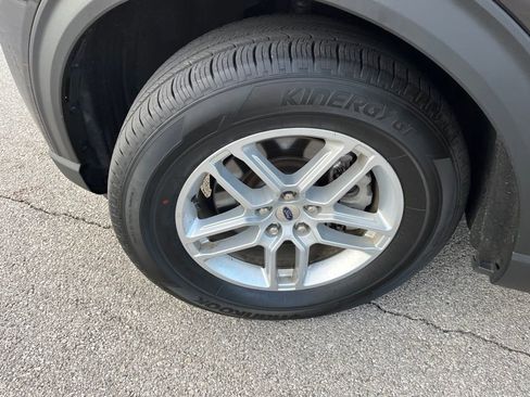 Used 2025 Ford Explorer Active image 39