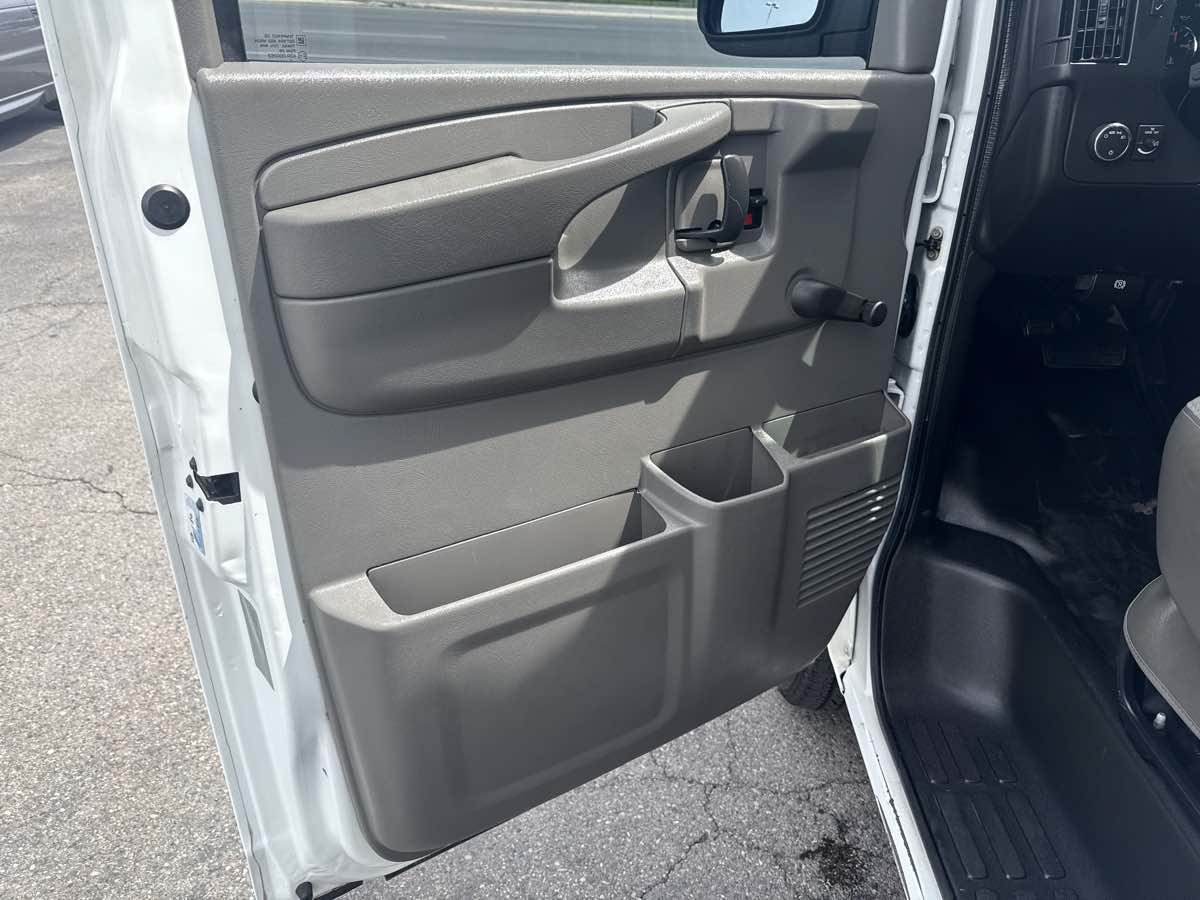 Used 2013 Chevrolet Express 3500 w/ Chrome Appearance Package RWD image 11