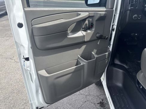 Used 2013 Chevrolet Express 3500 w/ Chrome Appearance Package RWD image 11