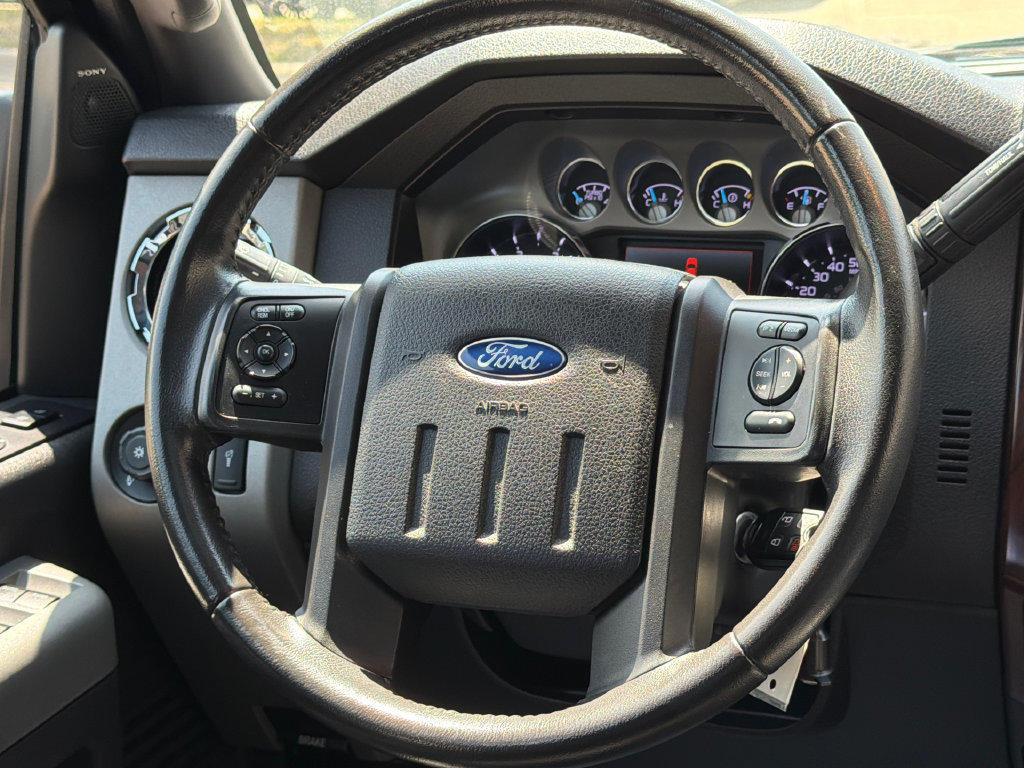 Used 2016 Ford F250 Lariat w/ Lariat Ultimate Package AWD/4WD image 13