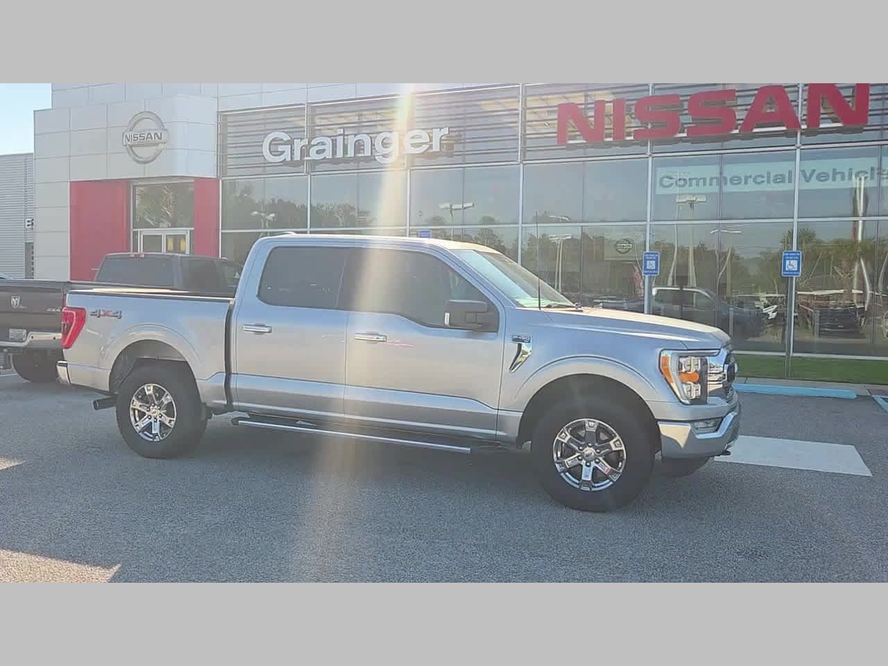 Used 2022 Ford F150 XLT w/ Equipment Group 302A High AWD/4WD image 16