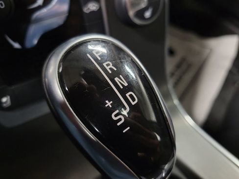 Used 2015 Volvo S60 T5 Premier image 17