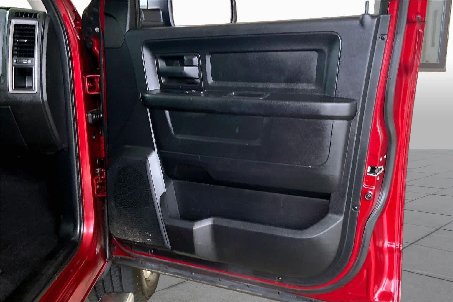 Used 2014 RAM 1500 Express AWD/4WD image 21