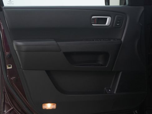 Used 2015 Honda Pilot Touring image 23