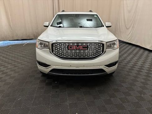 Used 2019 GMC Acadia Denali w/ Technology Package AWD/4WD image 2