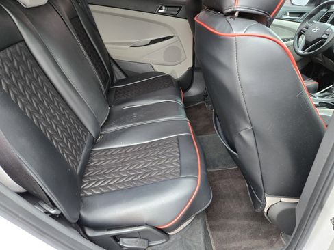 Used 2017 Hyundai Tucson SE image 11