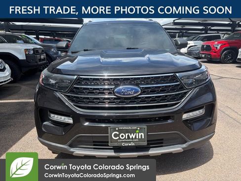 Used 2020 Ford Explorer XLT w/ Equipment Group 202A AWD/4WD image 2