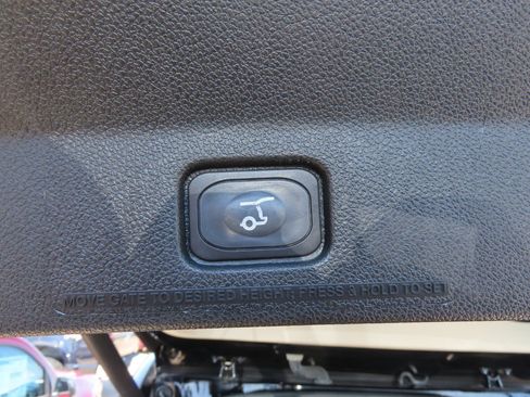 Used 2018 Ford Explorer Platinum AWD/4WD image 14