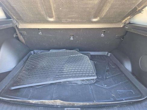 Used 2023 Kia Seltos SX image 7