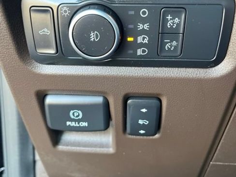 Used 2022 Ford F150 King Ranch w/ Equipment Group 601A High RWD image 17