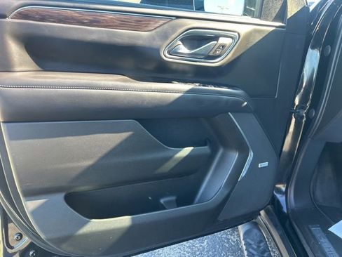 Used 2021 Chevrolet Tahoe Z71 w/ Z71 Signature Package image 11