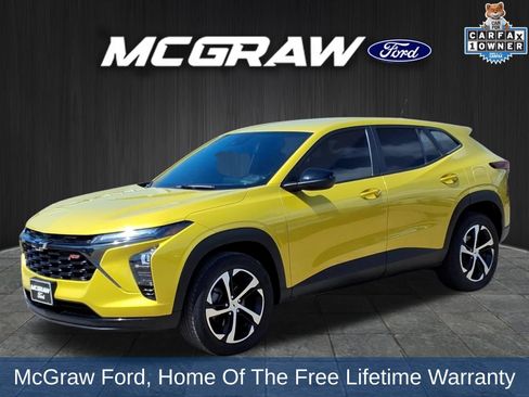 Used 2024 Chevrolet Trax RS w/ Driver Confidence Package FWD image 1