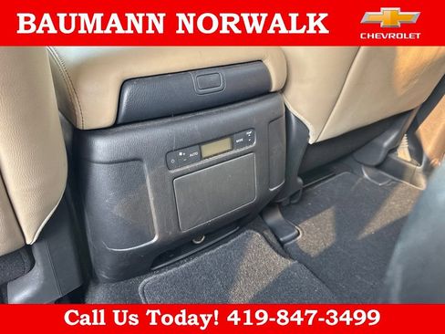 Used 2023 Nissan Armada SL w/ Captain's Chairs Package AWD/4WD image 38