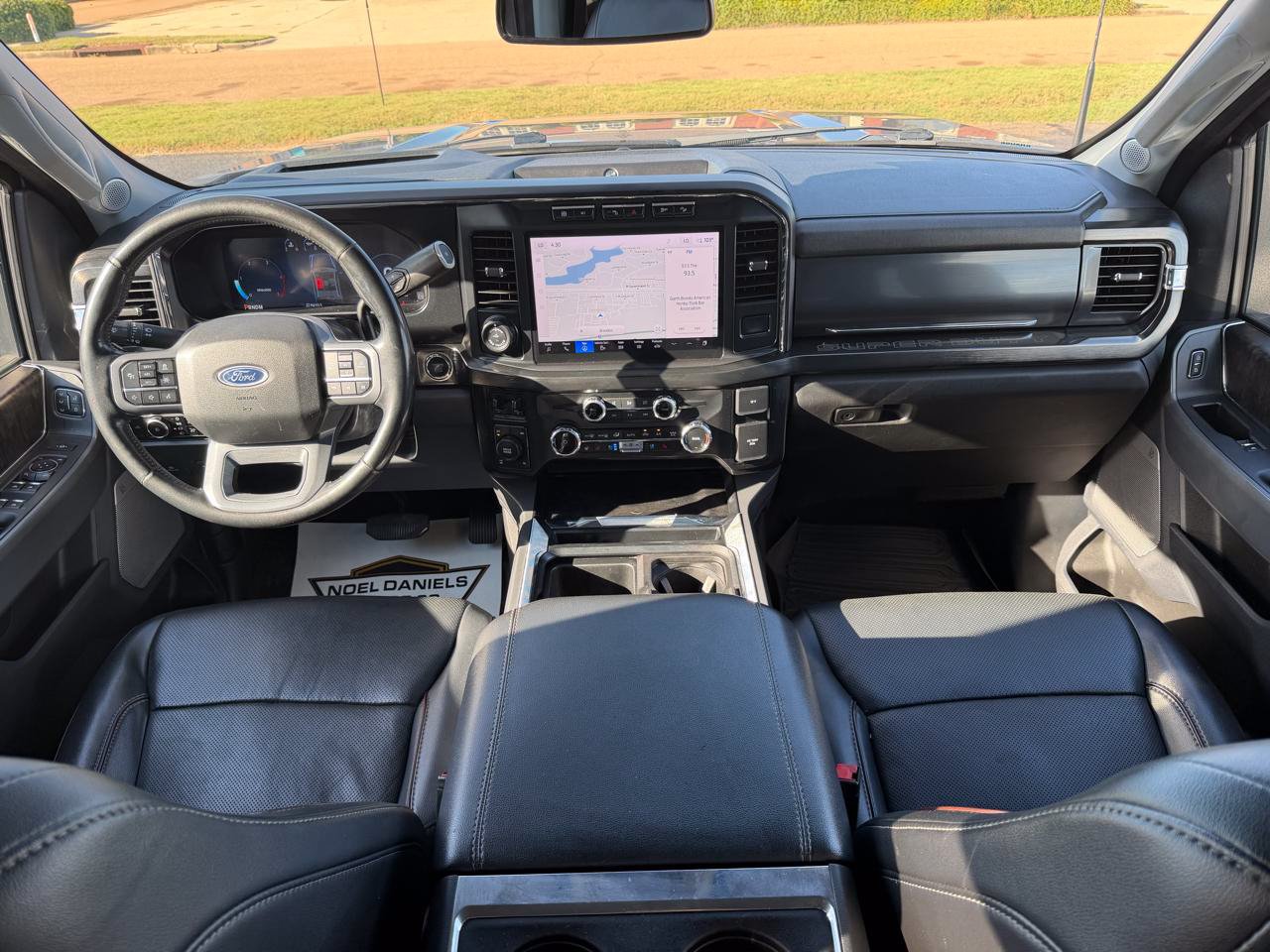 Used 2024 Ford F250 Lariat w/ Lariat Ultimate Package AWD/4WD image 6
