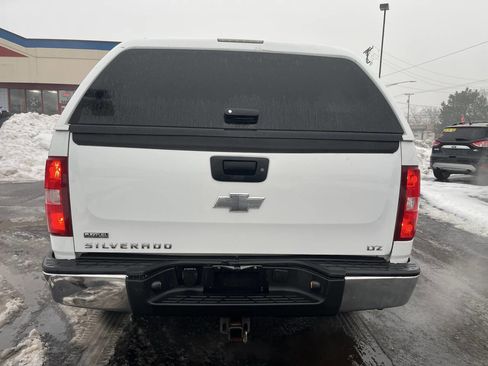 Used 2008 Chevrolet Silverado 1500 LTZ w/ Suspension Package, Off-Road image 6