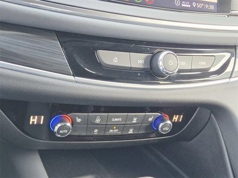 Used 2020 Buick Enclave Essence w/ Sport Touring Edition image 30