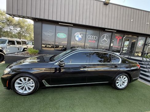 Used 2018 BMW 740i RWD image 7