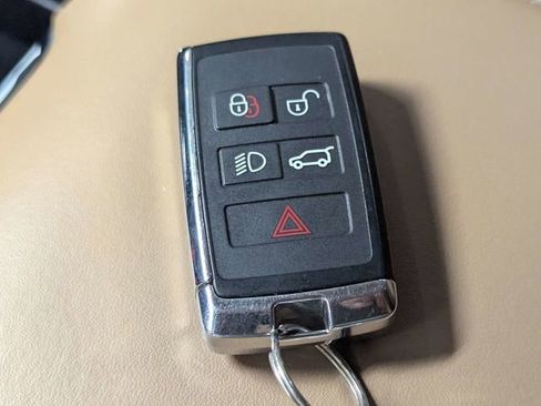 Used 2024 Land Rover Range Rover Sport SE AWD/4WD image 23