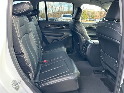 Used 2023 Jeep Grand Cherokee Laredo w/ Luxury Tech Group I image 24