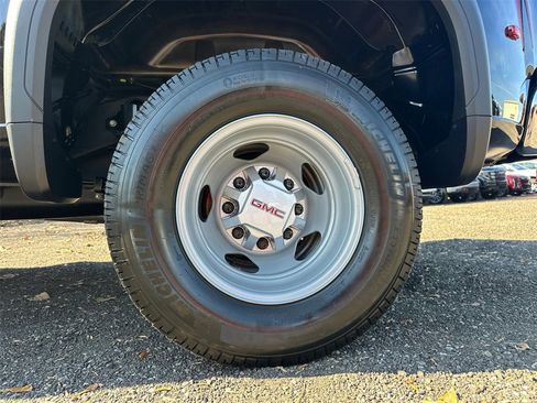 New 2026 GMC Sierra 3500 Pro image 20