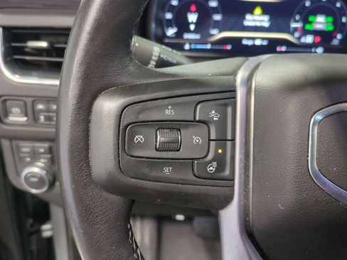 Used 2023 GMC Yukon SLT w/ SLT Luxury Package image 23