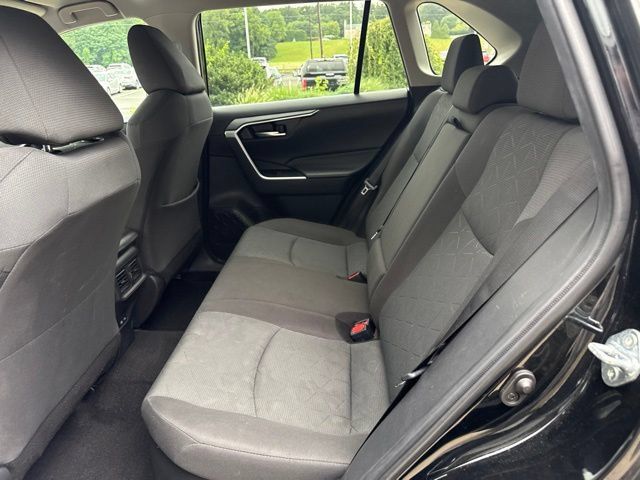 Used 2024 Toyota RAV4 XLE AWD/4WD image 25