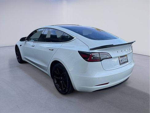 Used 2018 Tesla Model 3 Long Range image 4