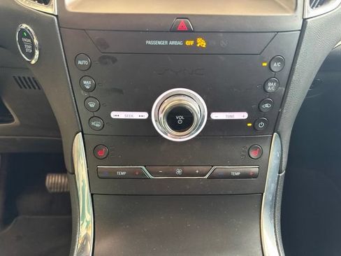 Used 2020 Ford Edge Titanium AWD/4WD image 21