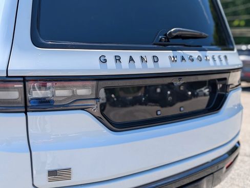 Used 2025 Jeep Grand Wagoneer Series III w/ Quick Order Packagew 28T AWD/4WD image 12