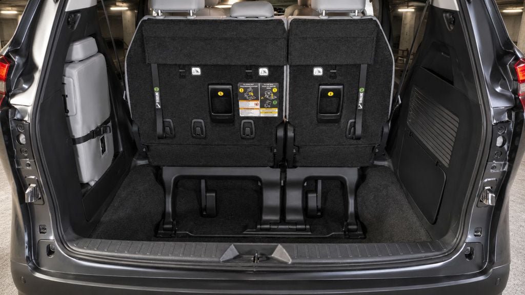 Used 2025 Toyota Sienna XLE FWD image 39