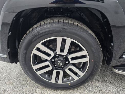 Used 2018 Toyota 4Runner Limited AWD/4WD image 34