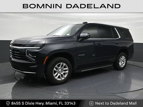 Used 2025 Chevrolet Tahoe LS RWD image 1