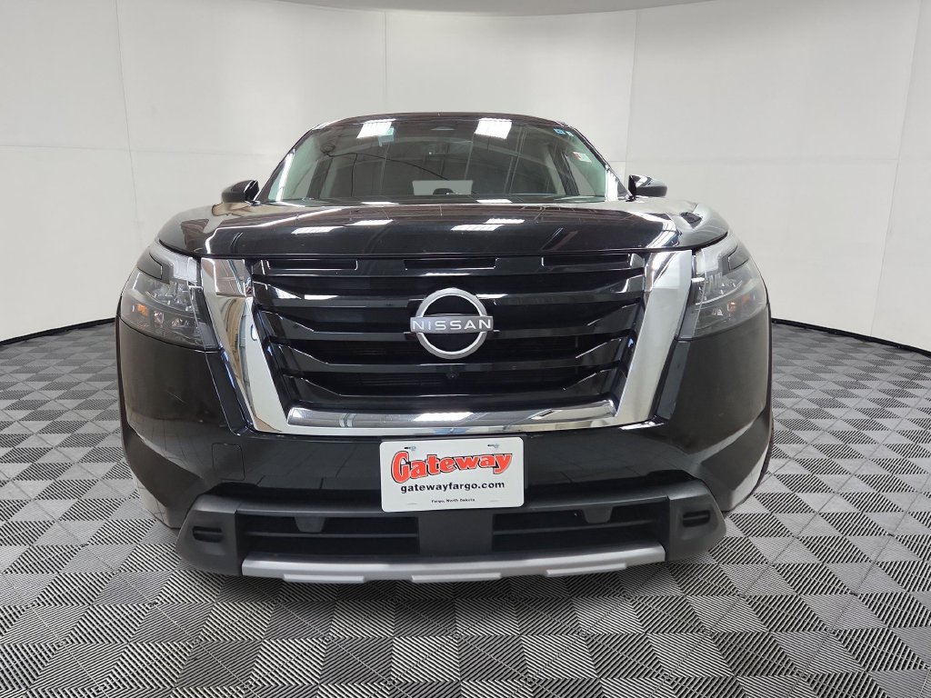 Used 2025 Nissan Pathfinder SL AWD/4WD image 5