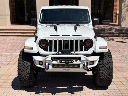 Used 2025 Jeep Wrangler Unlimited Sport AWD/4WD image 17