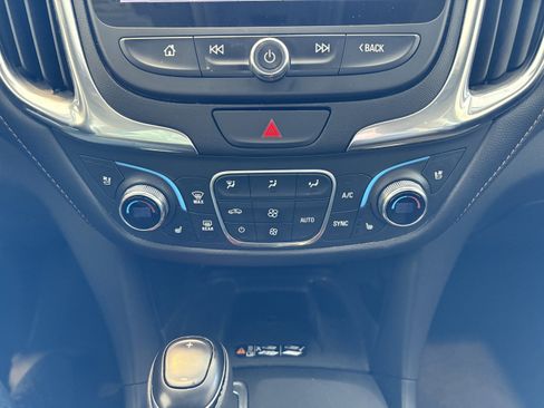 Used 2020 Chevrolet Equinox Premier image 17