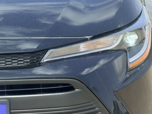 Used 2025 Toyota Corolla LE FWD image 5