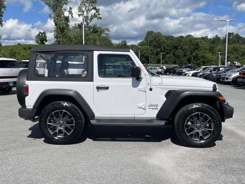 Used 2021 Jeep Wrangler Sport AWD/4WD image 31