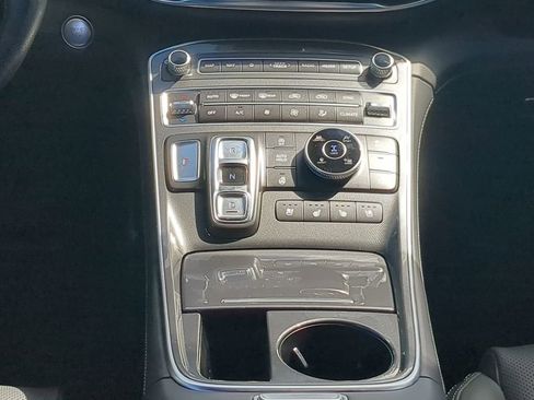 Used 2022 Hyundai Santa Fe Calligraphy image 17