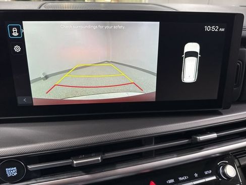 Used 2026 Hyundai Santa Fe SEL FWD image 2