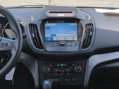 Used 2017 Ford Escape SE w/ Equipment Group 201A FWD image 18