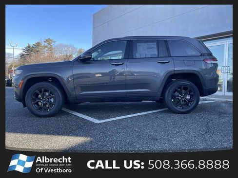 New 2026 Jeep Grand Cherokee Altitude AWD/4WD image 2