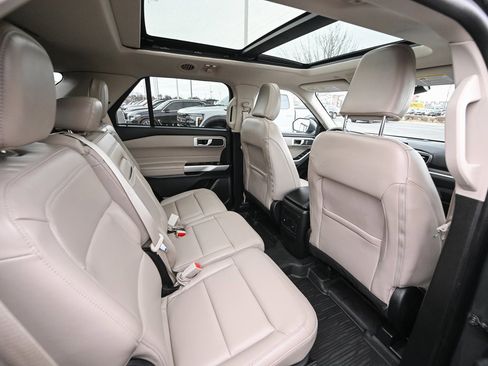 Certified 2023 Ford Explorer XLT w/ Equipment Group 202A image 28