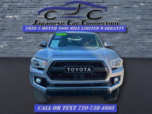 Used 2021 Toyota Tacoma TRD Off-Road w/ Technology Package image 7