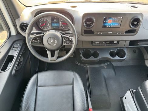 Used 2024 Mercedes-Benz Sprinter 2500 w/ Acoustic Package image 18